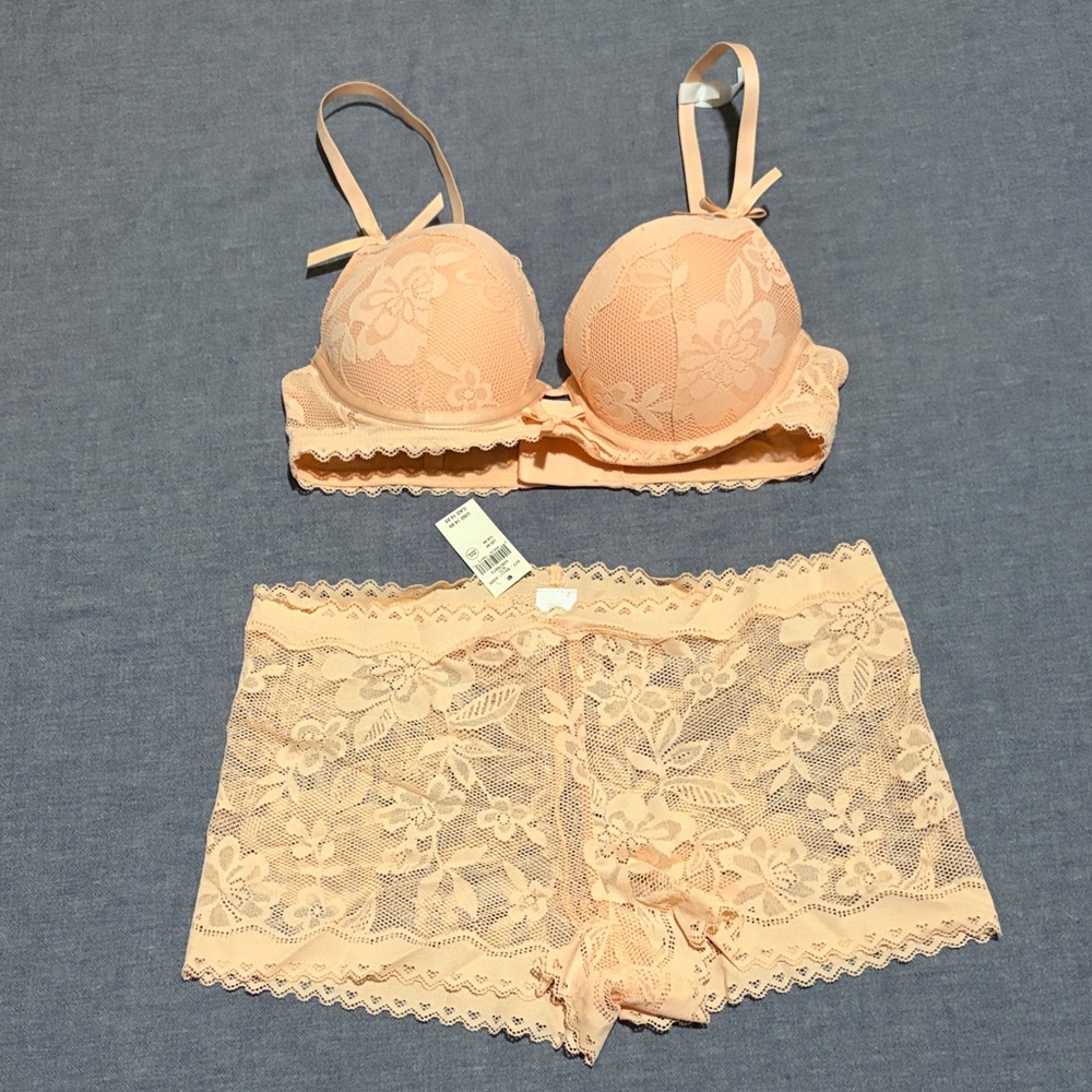 Aerie Peach Lace Push-Up Bra & Boyshort Set